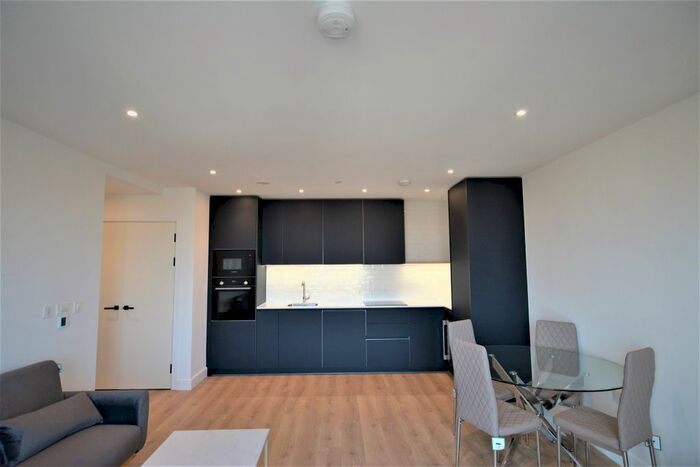 2 Bedroom Flat To Rent In Beresford Avenue, Wembley, HA0