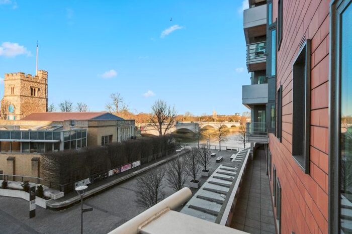 2 Bedroom Flat To Rent In Brewhouse Lane, London, SW15