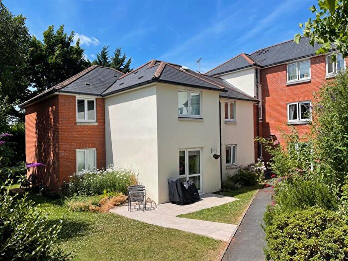 2 Bedroom Retirement Property For Sale In Mowbray Court, Butts Road, Heavitree, Exeter, EX2