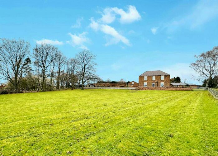 6 Bedroom Detached House For Sale In Hirst Road, Carlton, DN14