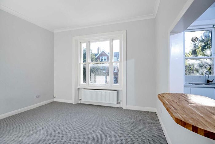 1 Bedroom Apartment To Rent In Acol Road, South Hampstead, London, NW6