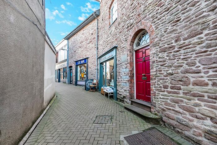 1 Bedroom Flat For Sale In Crofts Lane, Ross-On-Wye, Herefordshire, HR9