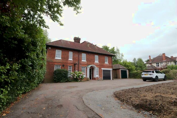 5 Bedroom Detached House To Rent In Priests Lane, Shenfield, Brentwood, CM15