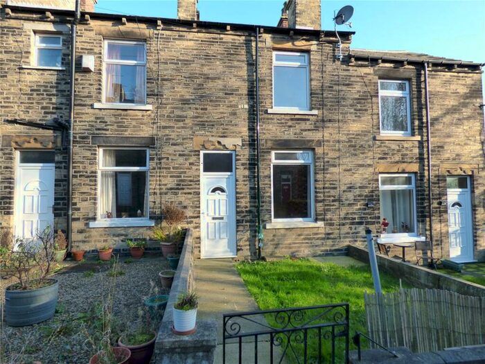 2 Bedroom Terraced House To Rent In Highfield Terrace, Cleckheaton, BD19