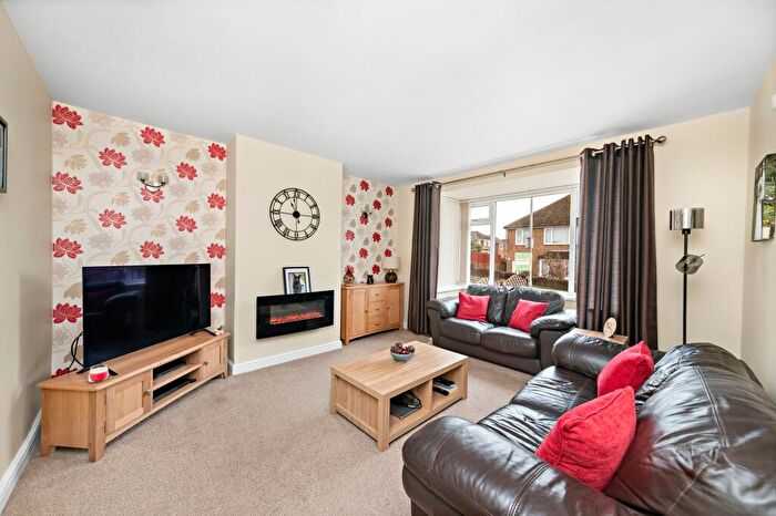 3 Bedroom Semi-Detached House For Sale In Woodlands Avenue, Lepton, HD8