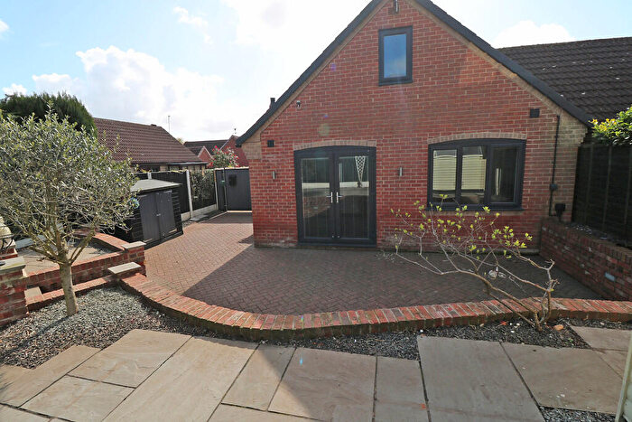 3 Bedroom Semi-Detached Bungalow For Sale In Hunters Croft, Haxey, DN9