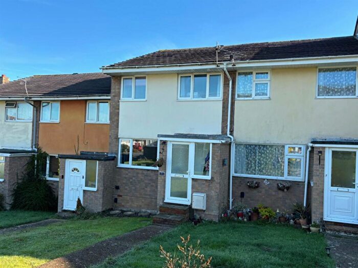 3 Bedroom House For Sale In Priors Walk, Newport, PO30