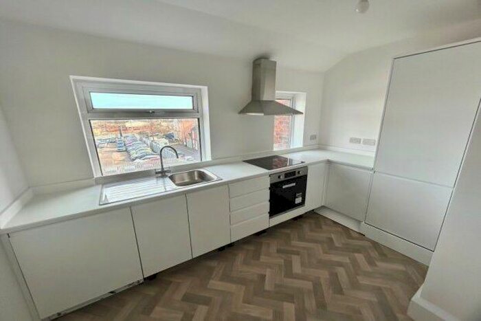 1 Bedroom Flat To Rent In Sheffield Road, Chesterfield, S41