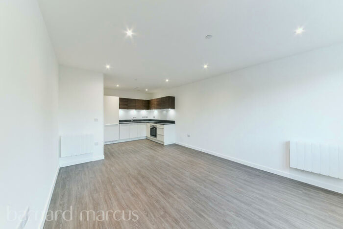 1 Bedroom Apartment To Rent In High Road, Whetstone, N20