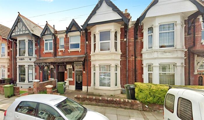 2 Bedroom Flat To Rent In Oriel Road, Portsmouth, Hampshire, PO2