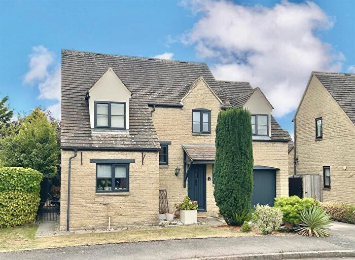 4 Bedroom Detached House For Sale In Morestall Drive, Cirencester, GL7