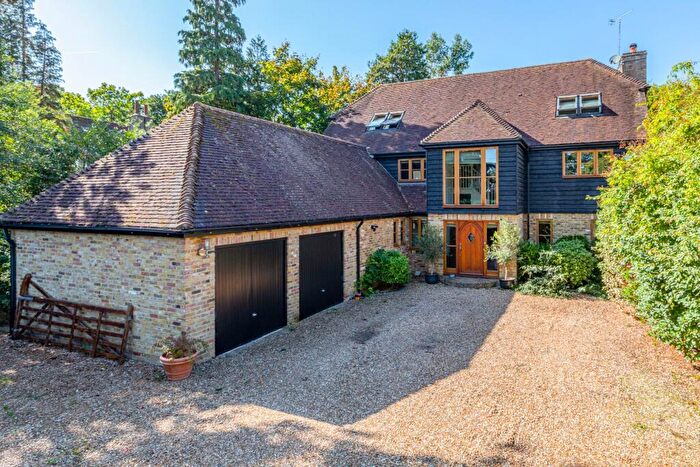 6 Bedroom Detached House For Sale In Ridgway Road, Pyrford, GU22
