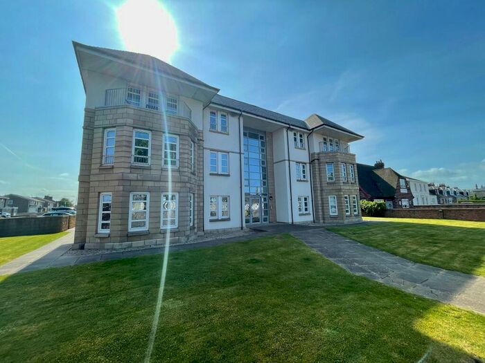 2 Bedroom Flat To Rent In Prestwick Road, Ayr, South Ayrshire, KA8