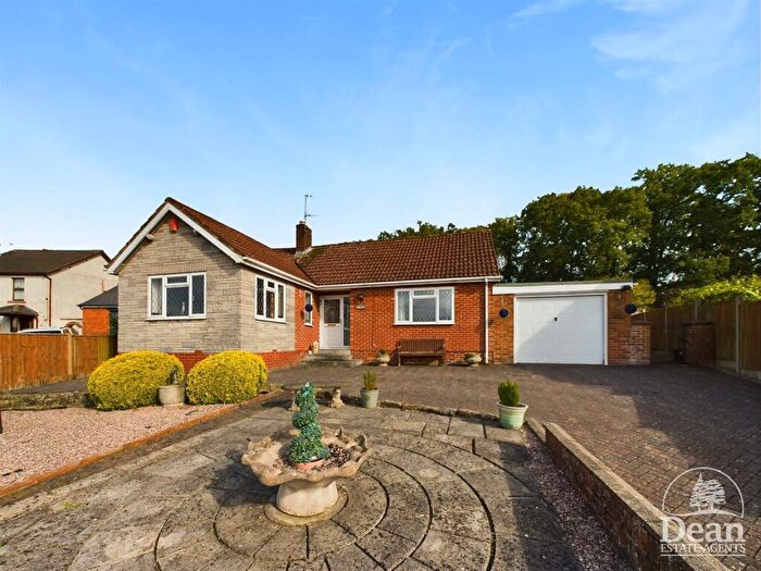 3 Bedroom Detached Bungalow For Sale In Church Road, Cinderford, GL14