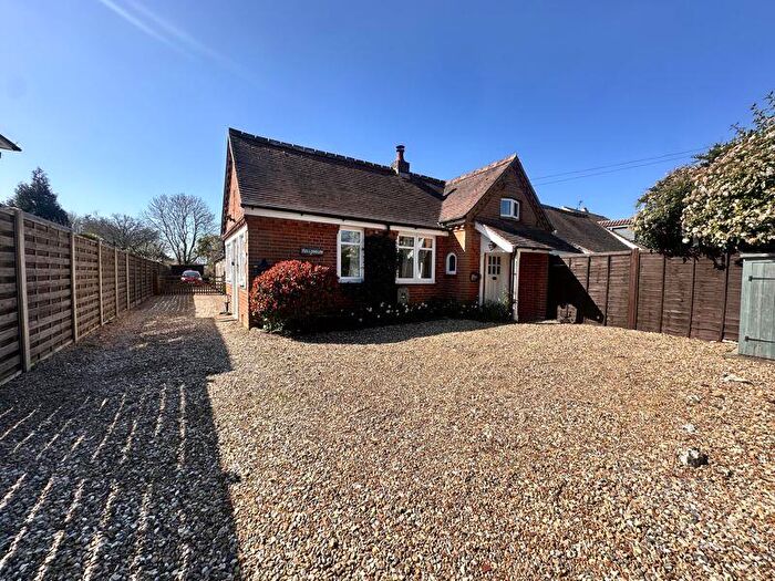 3 Bedroom Detached House To Rent In Level Mare Lane, Chichester, PO20