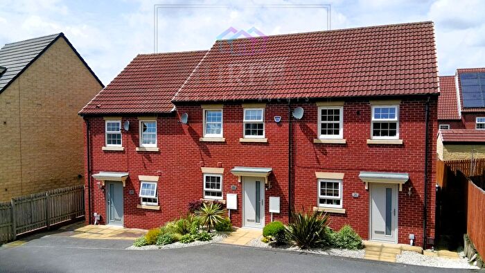 2 Bedroom Town House For Sale In Turnberry Avenue, Ackworth, Pontefract, West Yorkshire, WF7