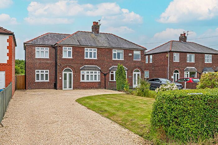 3 Bedroom Semi-Detached House To Rent In Northwich Road, Dutton, WA4