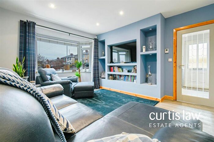 2 Bedroom Detached House For Sale In Lyndhurst Avenue, Blackburn, BB1