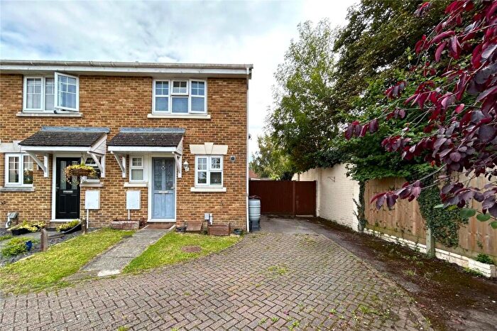 2 Bedroom End Of Terrace House For Sale In St Pauls Close, Tongham, Surrey, GU10