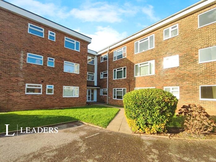 2 Bedroom Apartment For Sale In Rowlands Road, Worthing, BN11