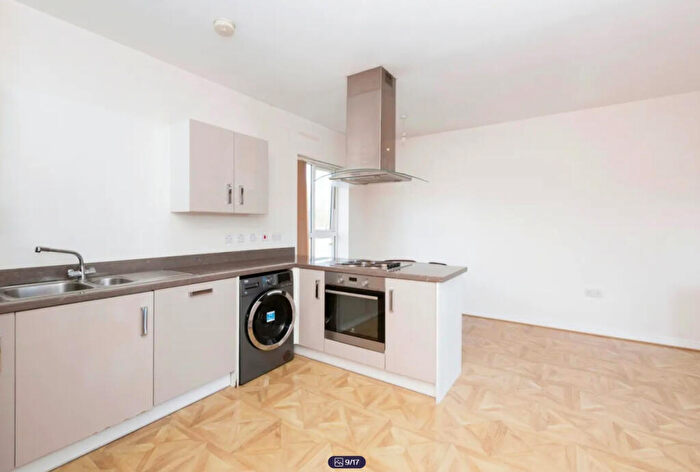2 Bedroom Flat To Rent In Champness Road, Barking, Essex, IG11