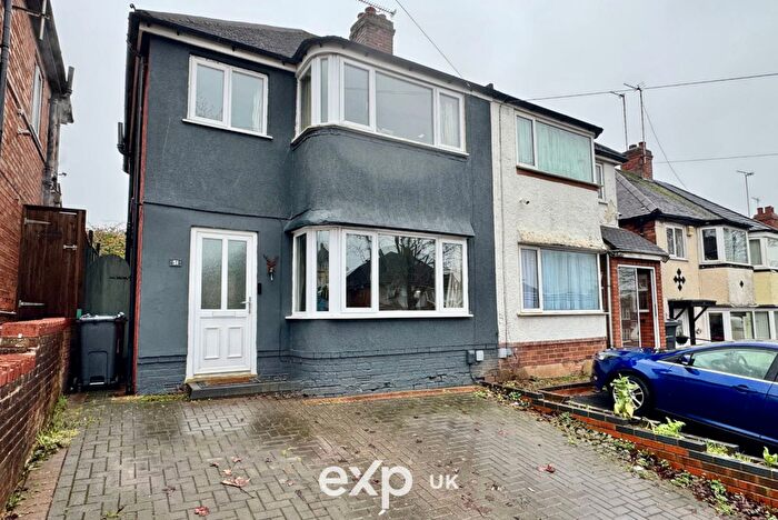 3 Bedroom Semi Detached House For Sale In Gleneagles Road, Birmingham, B26