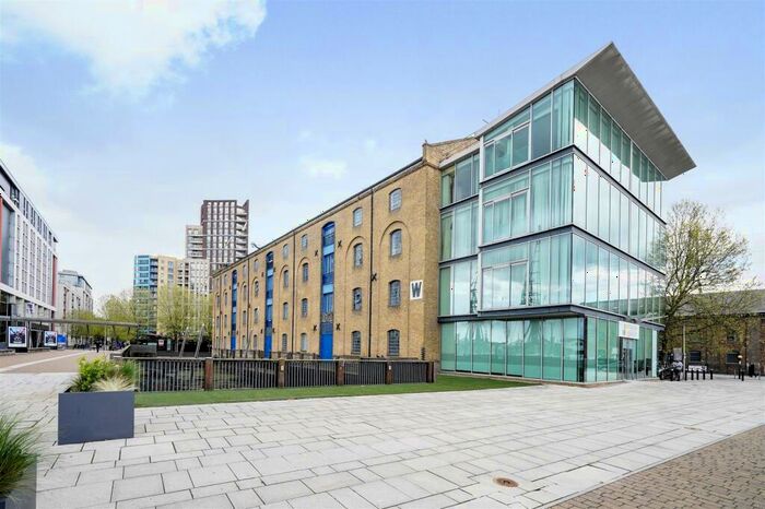 2 Bedroom Apartment For Sale In Warehouse W, Royal Victoria Dock, E16