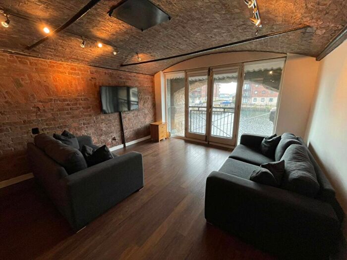 2 Bedroom Apartment To Rent In Waterloo Warehouse, L3