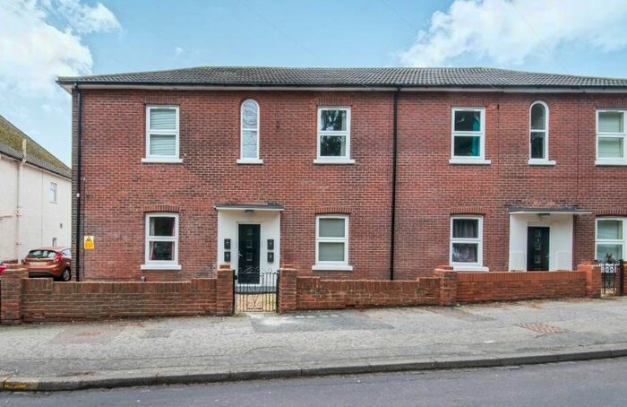 1 Bedroom Flat To Rent In Walnut Grove, Southampton, SO16
