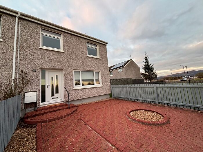 3 Bedroom Property To Rent In Carrick Court, Stirling, FK7