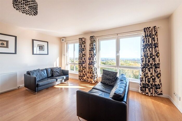 2 Bedroom Flat For Sale In Midstocket View, Aberdeen, Aberdeenshire, AB15