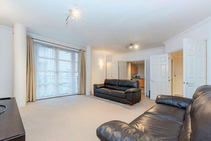 2 Bedroom Flat To Rent In Worple Road, Wimbledon, London, SW19