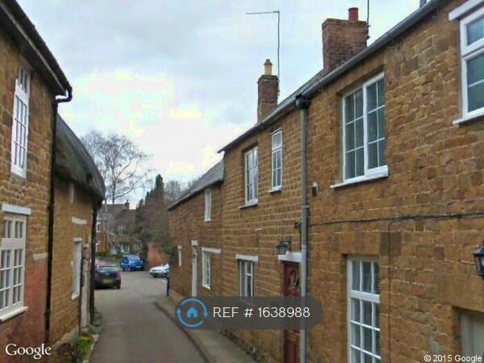 3 Bedroom Terraced House To Rent In Unicorn Street, Bloxham, OX15