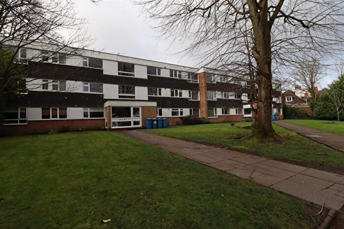2 Bedroom Flat To Rent In Chadley Close Solihull, B91