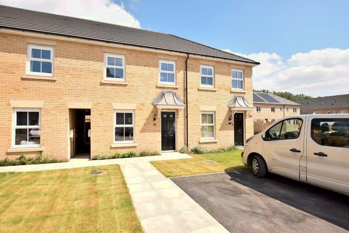 2 Bedroom Terraced House To Rent In Castle Hill Close, Garforth, Leeds, LS25