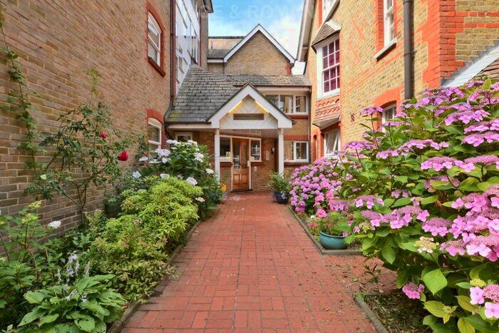 1 Bedroom Flat To Rent In Church Lane, London, SW19