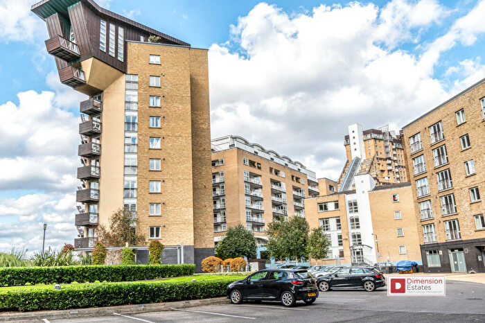 2 Bedroom Apartment To Rent In Westferry Road, Canary Wharf, London, E14