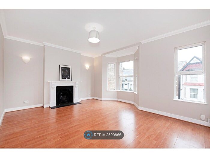 3 Bedroom Flat To Rent In Nightingale Road, London, NW10
