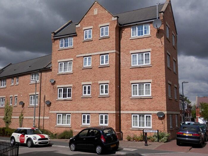 2 Bedroom Flat To Rent In Luton Road, Dunstable, LU5