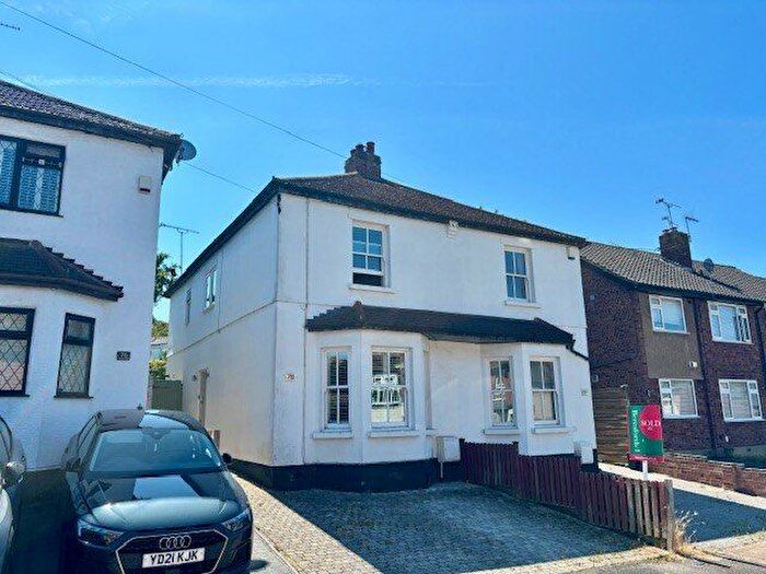 3 Bedroom Semi-Detached House To Rent In Cromwell Road, Warley, CM14