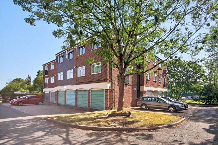 1 Bedroom Apartment For Sale In Ladybank, Bracknell, Berkshire, RG12