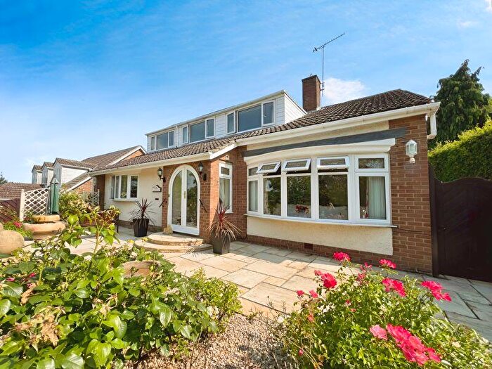 5 Bedroom Detached Bungalow For Sale In Lynwood Close, Newcastle Upon Tyne, NE20