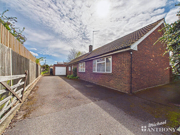 5 Bedroom Bungalow For Sale In Tor-bay, Quainton, Buckinghamshire, HP22