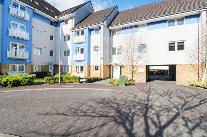 2 Bedroom Flat To Rent In Hilton Gardens, Anniesland, Glasgow, G13