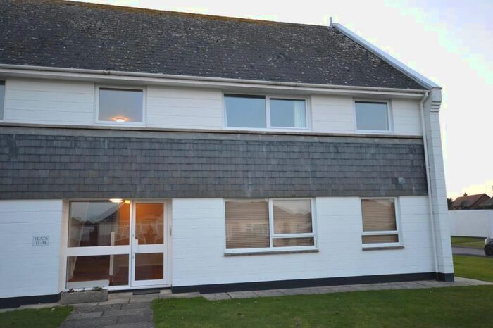 2 Bedroom Flat To Rent In Manderley, Sea Road, Milford On Sea, SO41