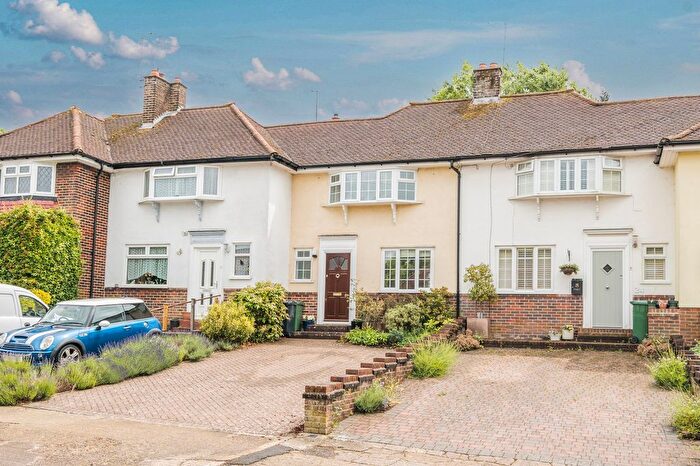 2 Bedroom Terraced House For Sale In Chapel Way, Epsom, KT18