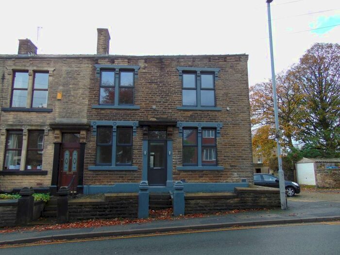 3 Bedroom End Of Terrace House To Rent In Rochdale Road, Shaw, OL2