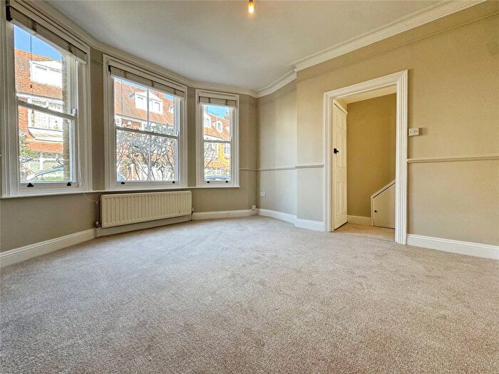 1 Bedroom Flat For Sale In Lime Hill Road, Tunbridge Wells, Kent, TN1