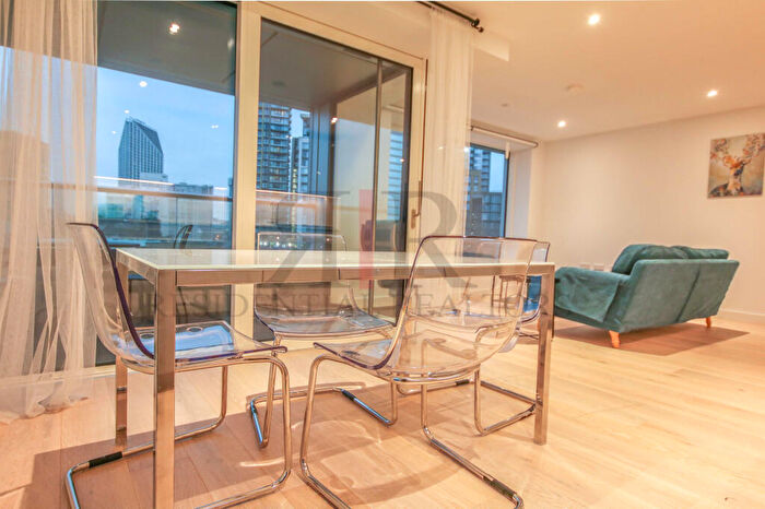 2 Bedroom Apartment To Rent In Hurlock Heights, Deacon Street, London, SE17