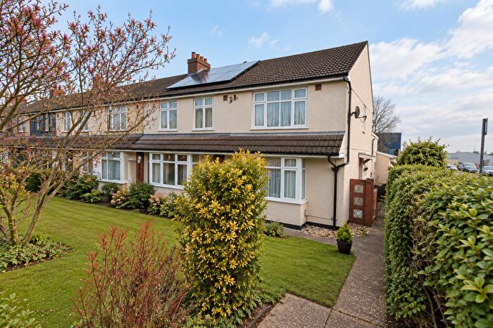 2 Bedroom End Of Terrace House To Rent In Skimpot Road, Luton, LU4